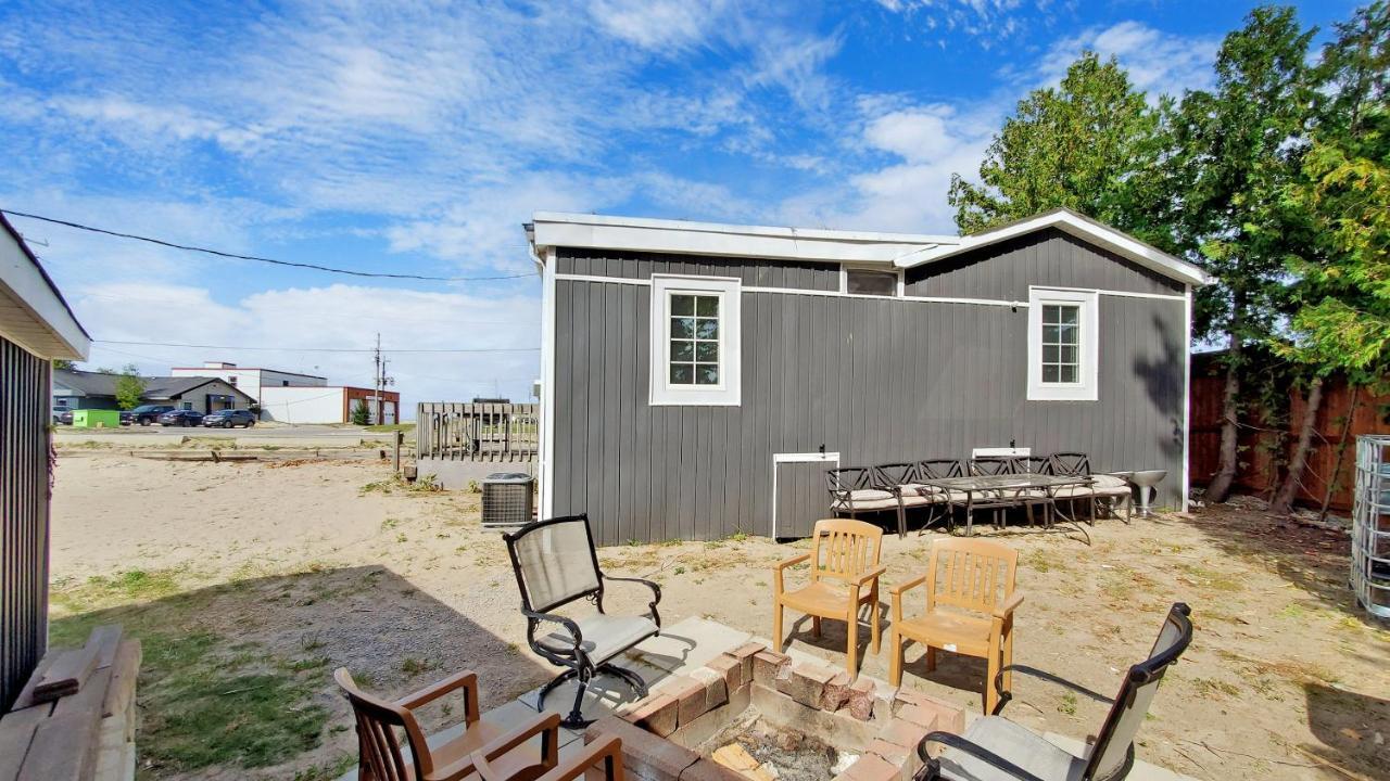 Main Beach River Retreat - Wasaga Beach 1 - Main Strip - 93 Mosley St Exterior foto
